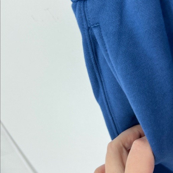 Converse All Star NWT Blue fleece Shorts men’s medium - Picture 5 of 9